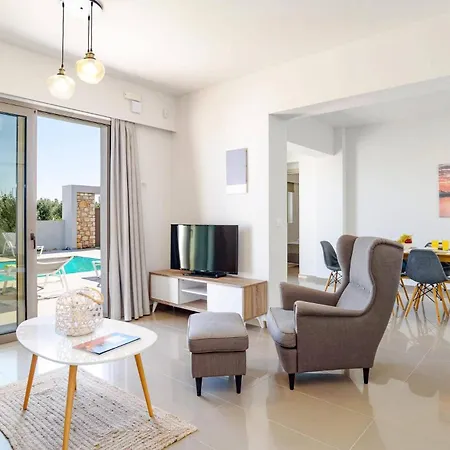 Vilă Eva Olivestone By Gennadi